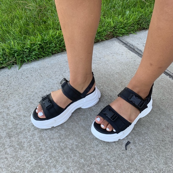 “Sporty” Buckle Platform Sandals - Black - Picture 6 of 8